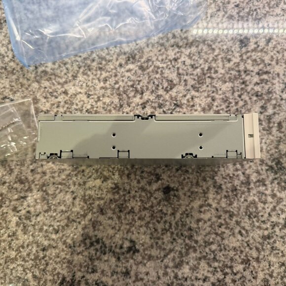 Vintage Mitsumi CD-ROM Drive CRMC-FX120T 40 pin Mitsumi Connection Dec 1996 - Picture 4 of 12